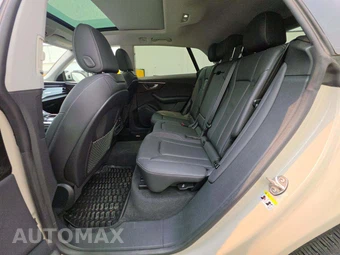 2023 Audi Q8 Premium – miniatura 10