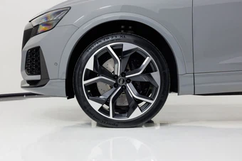 2023 Audi RS Q8 - miniatura 10