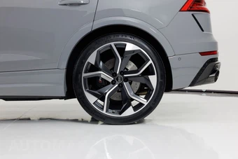 2023 Audi RS Q8 - miniatura 11