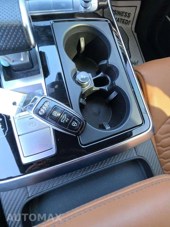 2023 Audi RS Q8 – miniatura 8