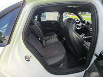 2023 Audi S4 Premium Plus – miniatura 16