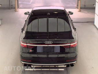 2023 Audi S8 - miniatura 5