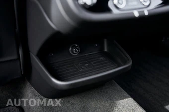 2023 Bentley Bentayga EWB Azure V8 - miniatura 53
