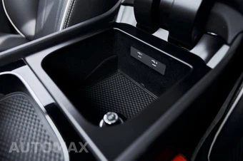 2023 Bentley Bentayga EWB Azure V8 - miniatura 68