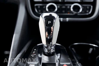 2023 Bentley Bentayga EWB Azure V8 - miniatura 73