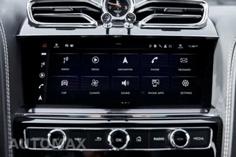 2023 Bentley Bentayga EWB Azure V8 - miniatura 77