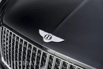 2023 Bentley Bentayga EWB Azure V8 - miniatura 8