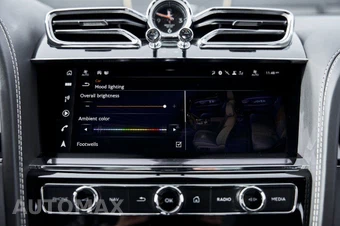 2023 Bentley Bentayga EWB Azure V8 - miniatura 80