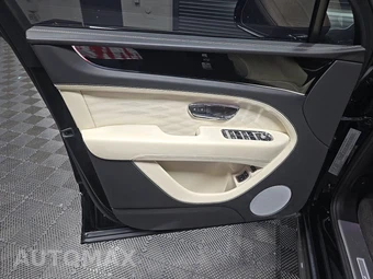 2023 Bentley Bentayga EWB Azure V8 - miniatura 9