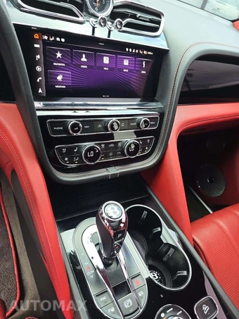 2023 Bentley Bentayga EWB V8 - miniatura 10