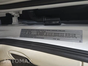 2023 Bentley Bentayga V6 Hybrid - miniatura 14