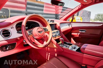 2023 Bentley Bentayga V8 - miniatura 2