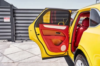 2023 Bentley Bentayga V8 - miniatura 25