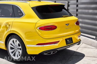 2023 Bentley Bentayga V8 - miniatura 9