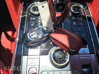 2023 Bentley Flying Spur V6 Hybrid - miniatura 8