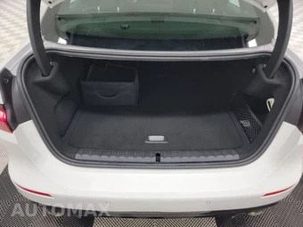 2023 BMW 2 Series Gran Coupe 228i xDrive Sedan - miniatura 16
