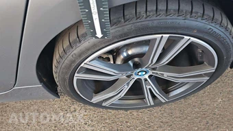 2023 BMW 3 Series Sedan 330e - miniatura 26