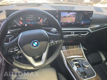 2023 BMW 3 Series Sedan 330e - miniatura 7