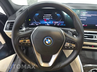 2023 BMW 3 Series Sedan 330e - miniatura 10