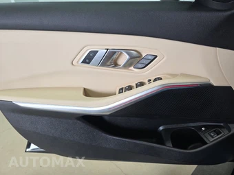 2023 BMW 3 Series Sedan 330e - miniatura 9