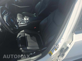 2023 BMW 3 Series Sedan 330e xDrive - miniatura 3