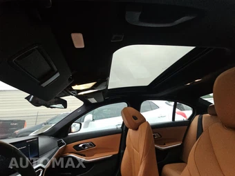 2023 BMW 3 Series Sedan 330e xDrive - miniatura 18