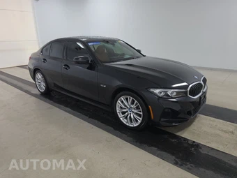 2023 BMW 3 Series Sedan 330e xDrive - miniatura 3