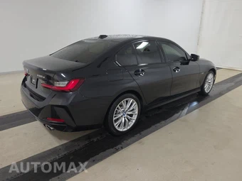 2023 BMW 3 Series Sedan 330e xDrive - miniatura 4