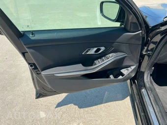 2023 BMW 3 Series Sedan 330i - miniatura 11
