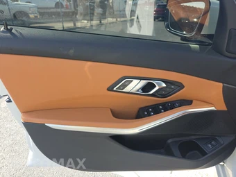2023 BMW 3 Series Sedan 330i - miniatura 9