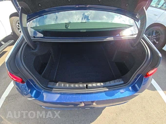 2023 BMW 3 Series Sedan 330i xDrive - miniatura 14
