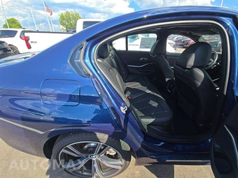 2023 BMW 3 Series Sedan 330i xDrive - miniatura 16