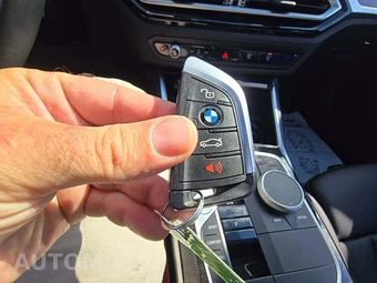 2023 BMW 3 Series Sedan 330i xDrive - miniatura 8