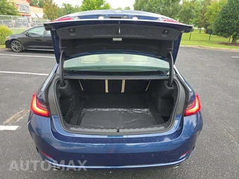 2023 BMW 3 Series Sedan 330i xDrive - miniatura 14