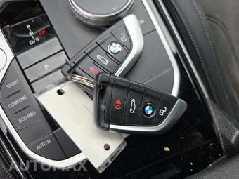 2023 BMW 3 Series Sedan 330i xDrive - miniatura 8