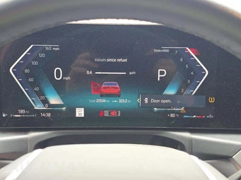 2023 BMW 3 Series Sedan 330i xDrive - miniatura 9