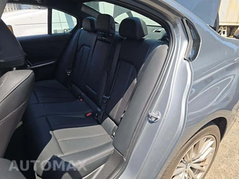 2023 BMW 3 Series Sedan 330i xDrive - miniatura 13