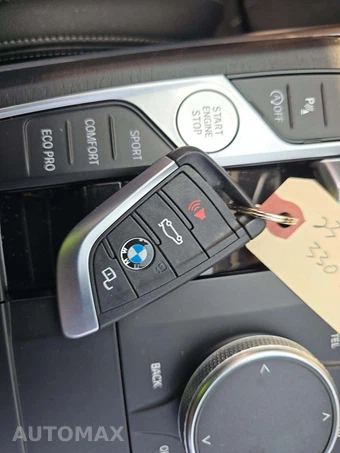 2023 BMW 3 Series Sedan 330i xDrive - miniatura 8