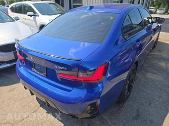 2023 BMW 3 Series Sedan 330i xDrive M SPORT LINE - miniatura 3