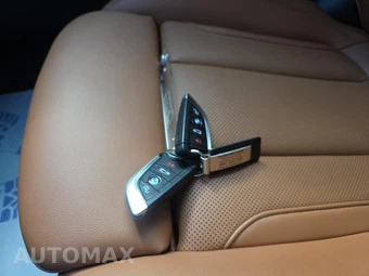 2023 BMW 3 Series Sedan 330i xDrive M SPORT LINE - miniatura 24