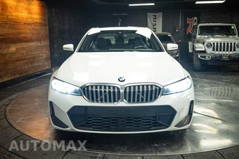 2023 BMW 3 Series Sedan 330i xDrive M SPORT LINE - miniatura 4
