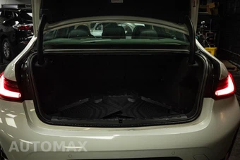 2023 BMW 3 Series Sedan 330i xDrive M SPORT LINE - miniatura 7