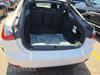2023 BMW 4 Series Gran Coupe 430i xDrive Sedan - miniatura 16