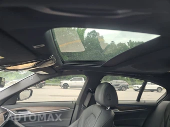 2023 BMW 5 Series Sedan 530e M SPORT LINE - miniatura 18