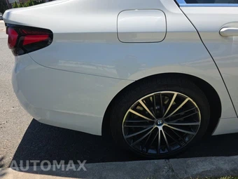 2023 BMW 5 Series Sedan 530e - miniatura 10