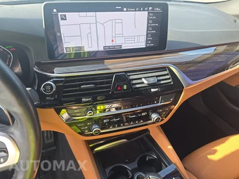 2023 BMW 5 Series Sedan 530i M SPORT LINE - miniatura 11