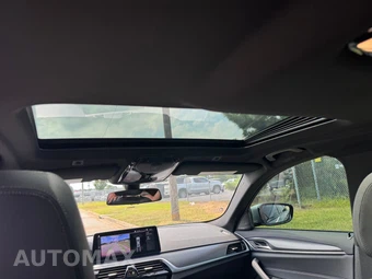 2023 BMW 5 Series Sedan 530i M SPORT LINE - miniatura 13