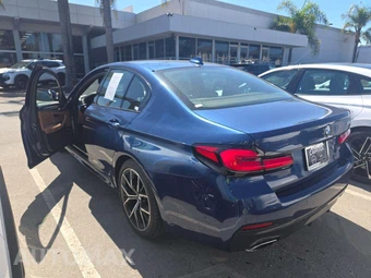 2023 BMW 5 Series Sedan 530i M SPORT LINE - miniatura 2