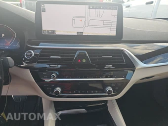 2023 BMW 5 Series Sedan 530i M SPORT LINE - miniatura 11