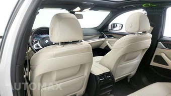 2023 BMW 5 Series Sedan 530i M SPORT LINE - miniatura 28